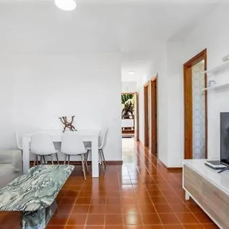 Апартаменты Welcoming In Bajamar With Private Garden *