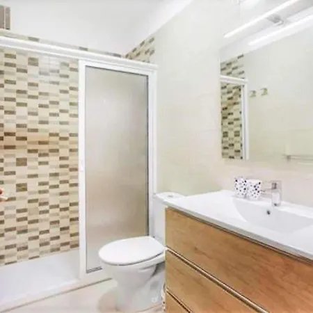 Апартаменты Welcoming In Bajamar With Private Garden